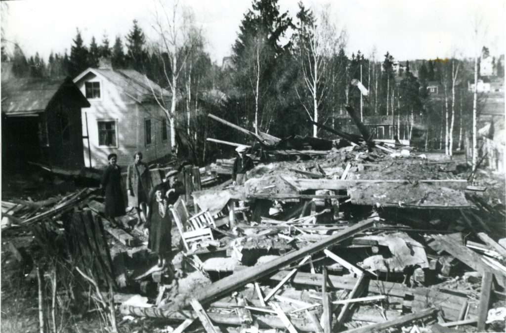 Täysin tuhoutunut koti osoitteessa Kaivokatu 3.