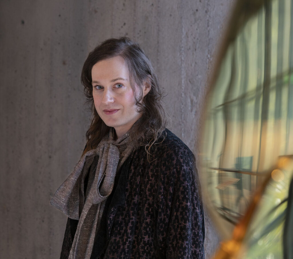 Muotisuunnittelija ja tutkija Antrea Kantakoski.